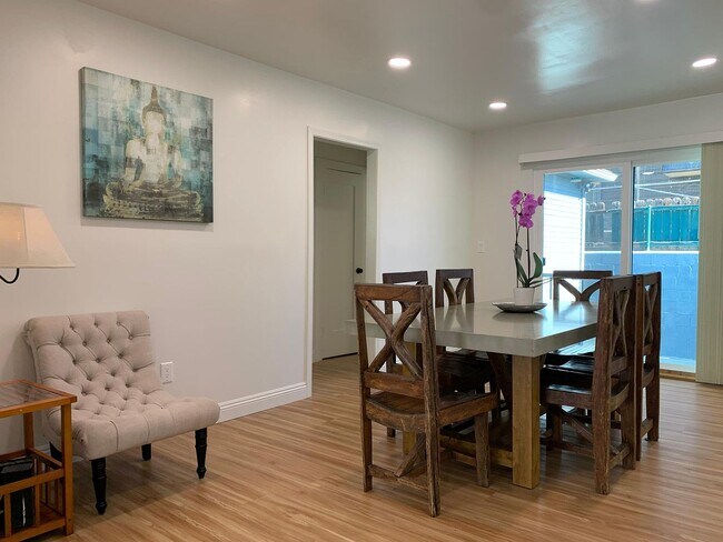 Foto del edificio - 540 N Harvard Blvd