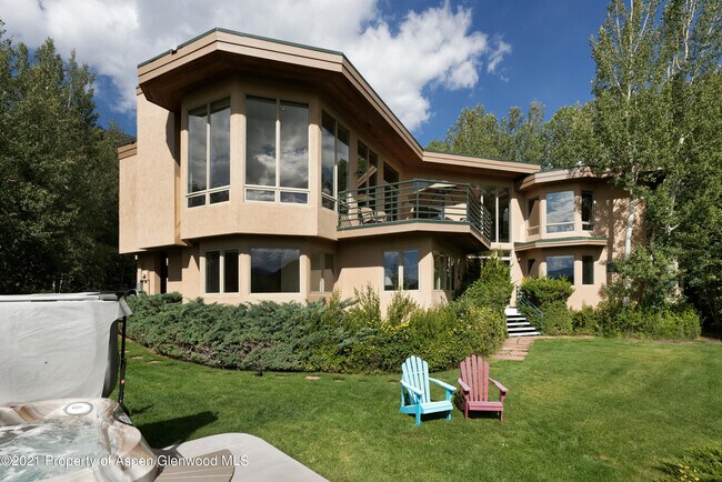 Foto del edificio - 240 Draw Dr