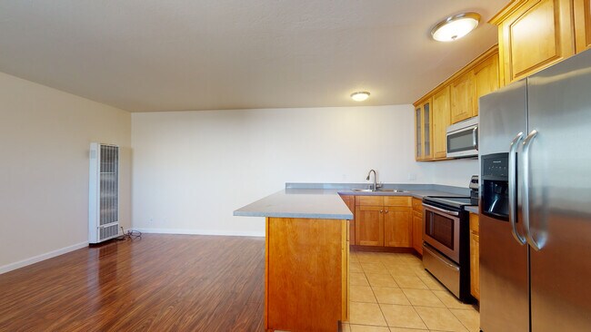 Building Photo - 590 Ralston Ave