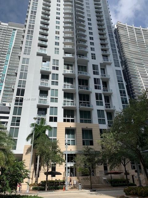 Foto principal - 1050 Brickell Ave