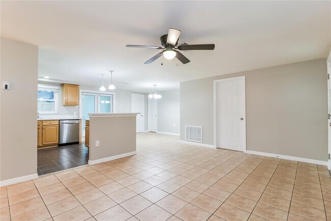 Foto del edificio - 8626 Horizon Ln