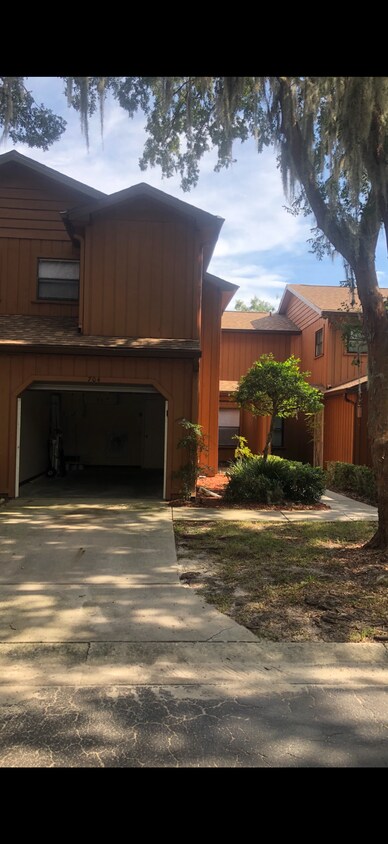 Foto principal - 2701 NE 10th St