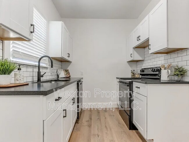 Photo - 1132 NE 17th St House