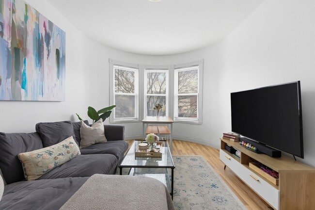 Foto del edificio - 194 Emerson St