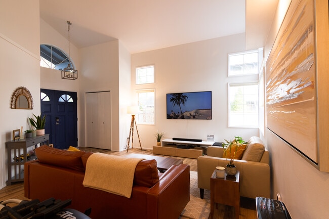 Living Room - 24333 SE 42nd St