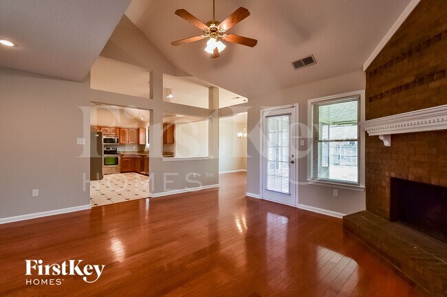 Foto del edificio - 4358 Winding Hollow Way