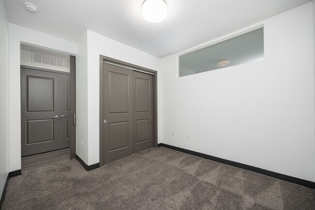 Interior Photo - Vera on Broad