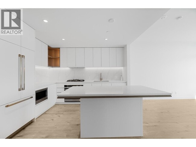 Building Photo - 720 Farrow St