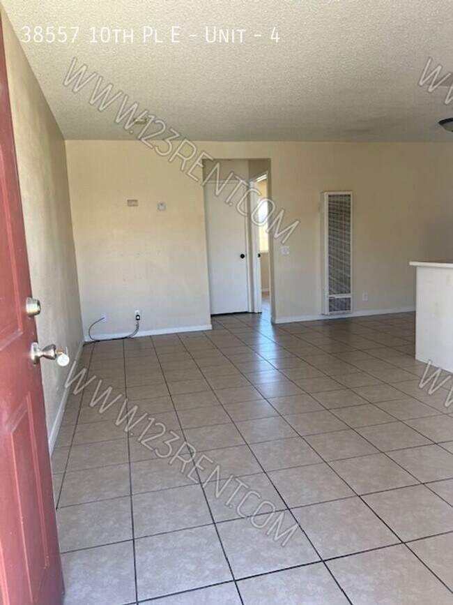Foto del edificio - 38557 10th St E
