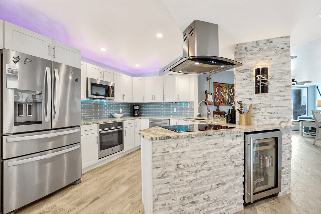 Foto principal - 8880 S Ocean Dr