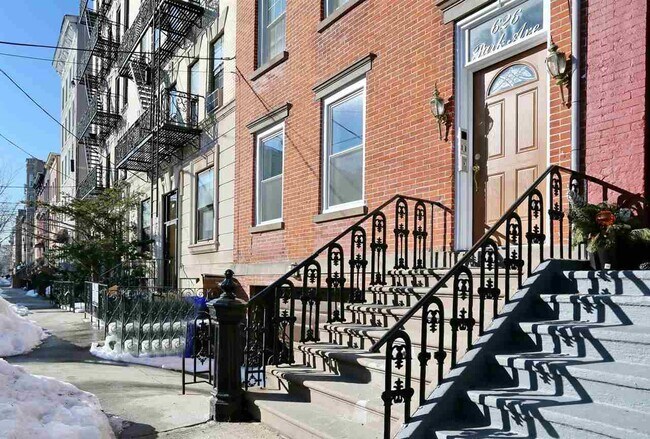 Foto del edificio - 626 Park Ave