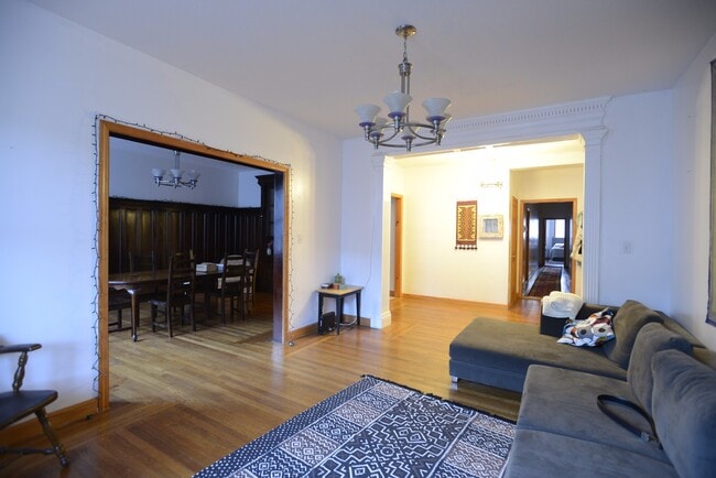 Building Photo - 11 Gibbs St