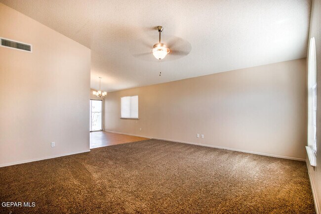 Building Photo - 11933 Mesquite Bush Dr
