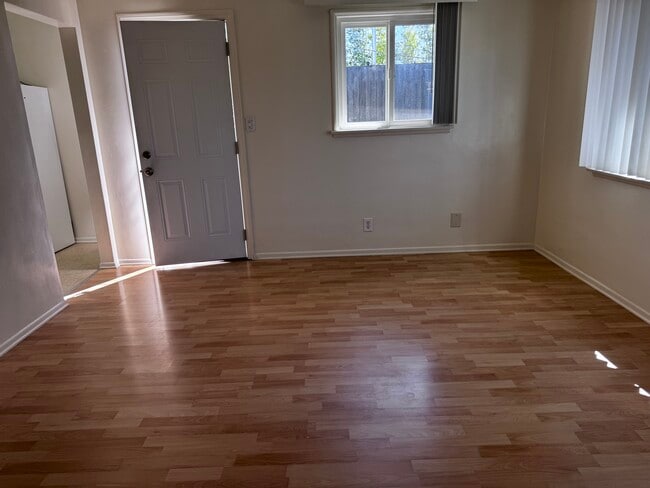 Living room - 3574 Wesley St