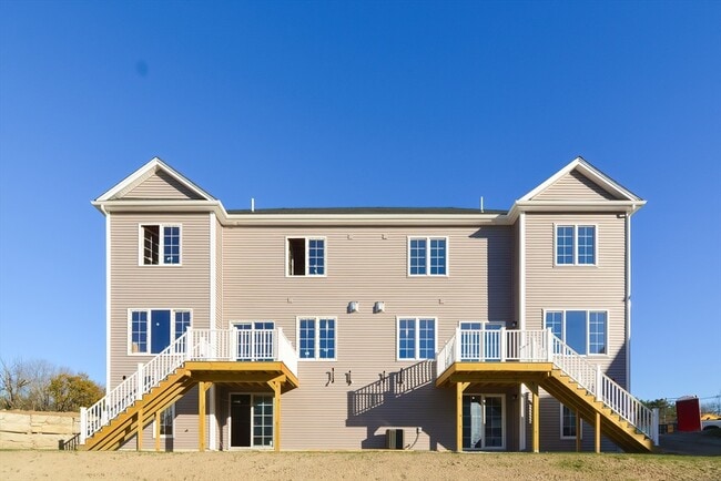 Foto del edificio - 76 Pouts Ln