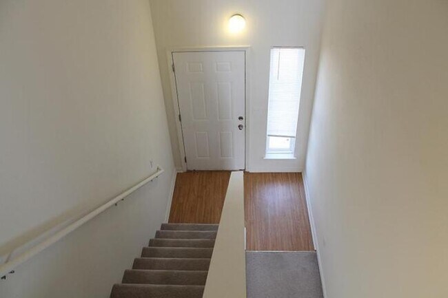 Foto del edificio - 1530 Timber Creek Dr