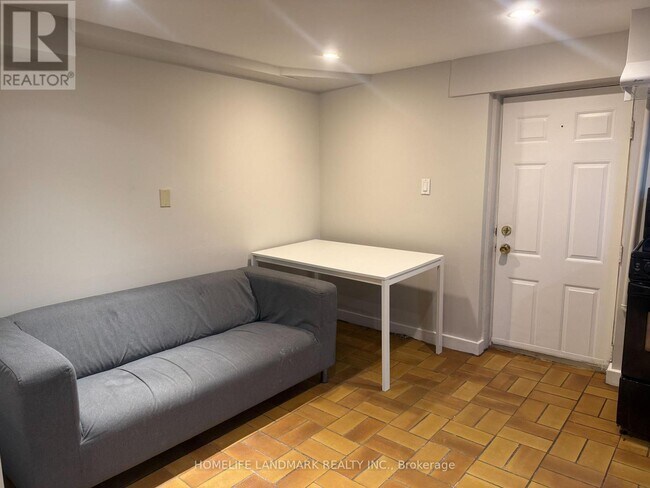 Photo du bâtiment - 4 Sully Crescent