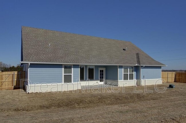 Building Photo - 3027 SE 34th St