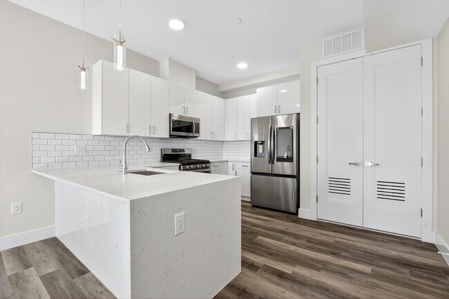 Foto del edificio - 3443 John F. Kennedy Blvd