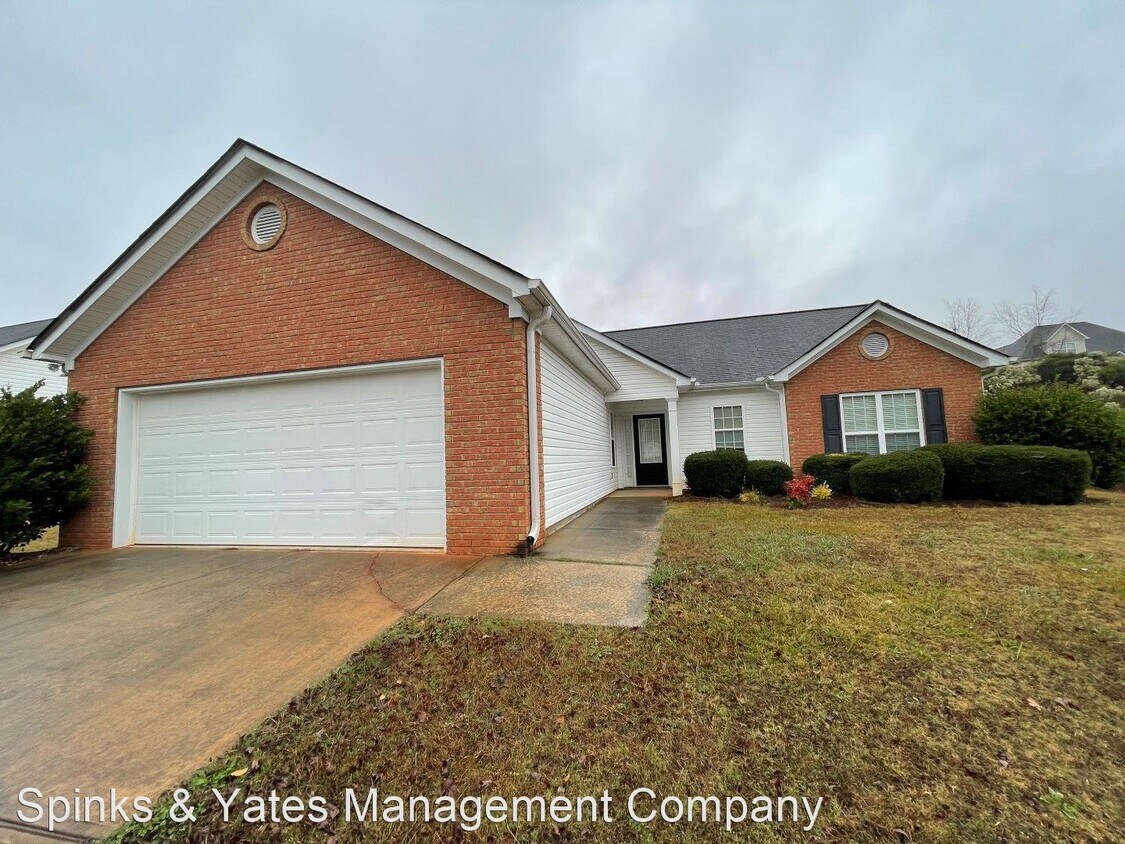 3 br, 2 bath House 110 Perimeter Dr House Rental in LaGrange, GA