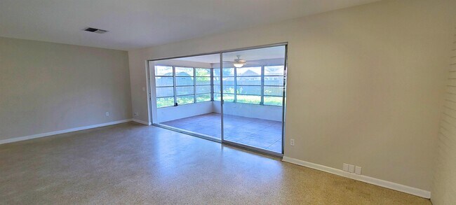 Building Photo - 1512 Picardy Cir