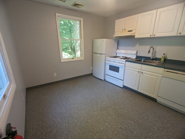 Building Photo - 809 Gage St