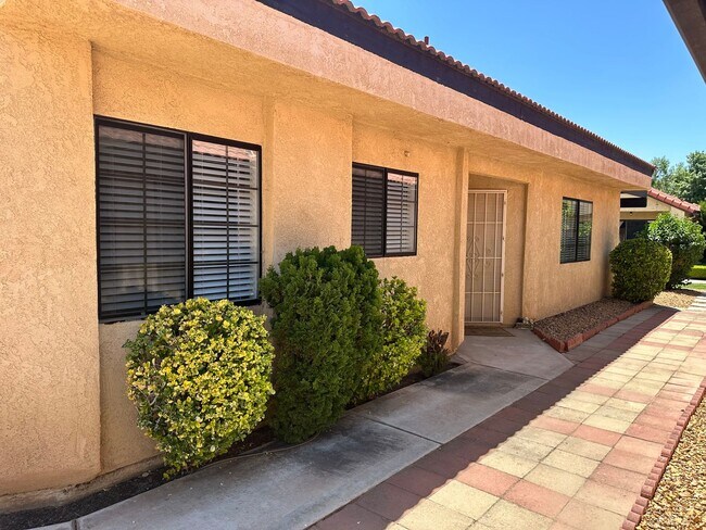 Foto del edificio - Spacious 2 Bedroom Home in Desirable Jess Ranch Community