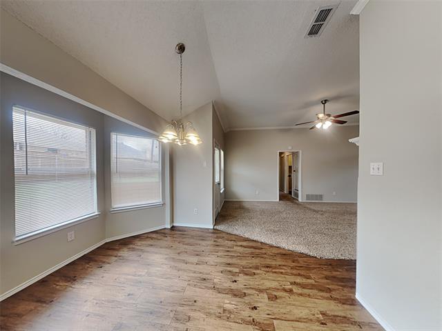 Building Photo - 813 NW Park Meadow Ln