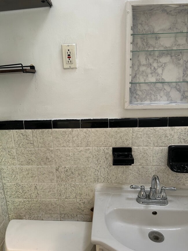 Photo - 162 Underhill Ave (Brooklyn, NY) Apartment