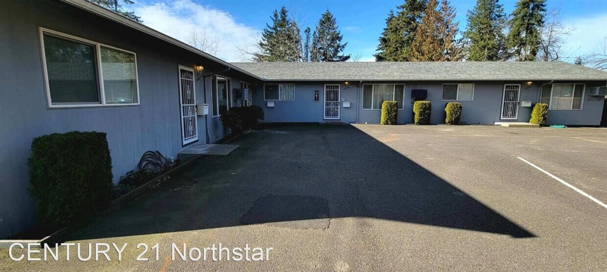 Primary Photo - 2 br, 1 bath House - 2804 SW Troy St