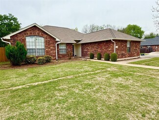 Building Photo - 1300 Melisa Dr