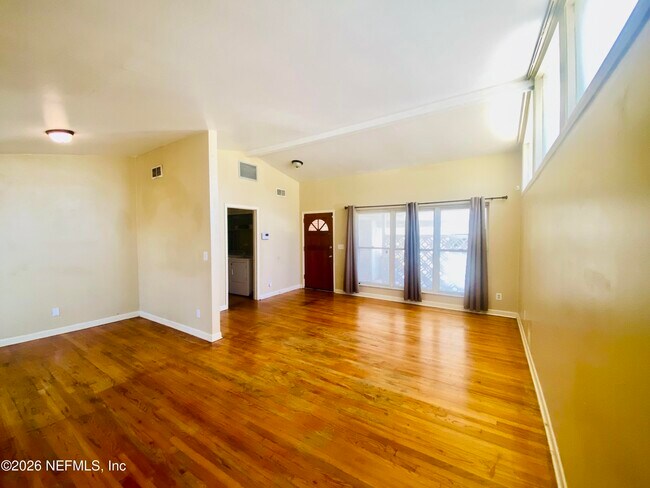 Building Photo - 8469 San Clemente Dr