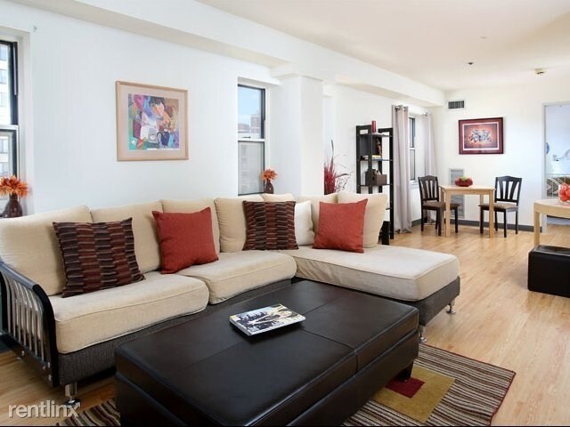 Foto principal - 886 Washington St