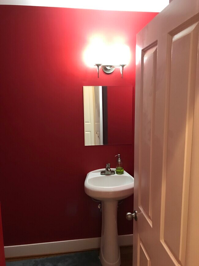 Foto del edificio - 429 E Lanvale St