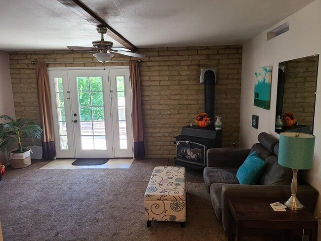 Building Photo - Cottonwood Area/ One-time leasing