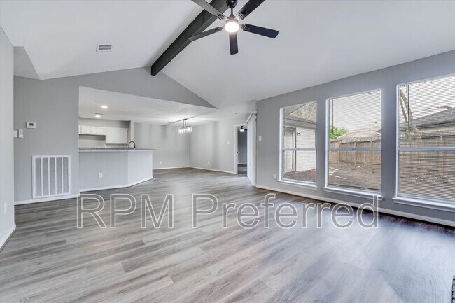 Foto del edificio - 8526 Deer Meadow Dr