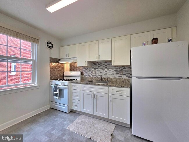 Foto del edificio - 6620 Boulevard View