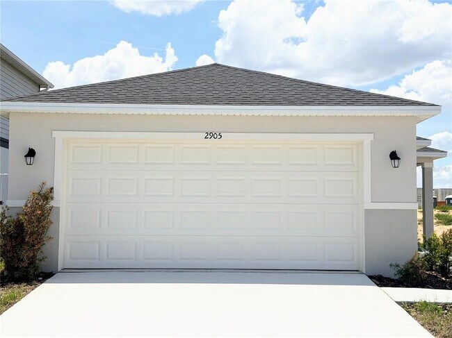 Building Photo - 2905 Lavanda Dr