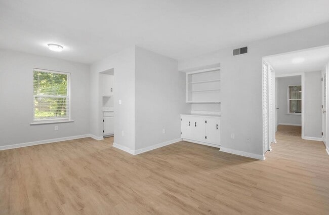 Building Photo - 611 N Copeland St