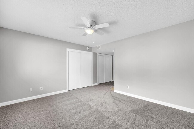 Building Photo - 3930 Balsam Dr