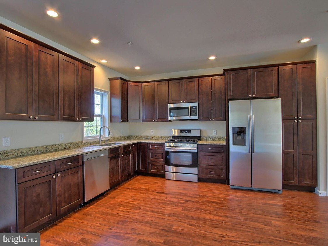 Primary Photo - 2780 Monticello Ln