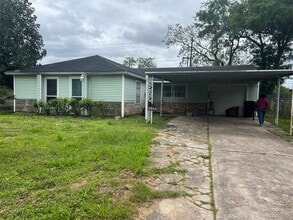 Building Photo - 5942 Ridgeway Dr