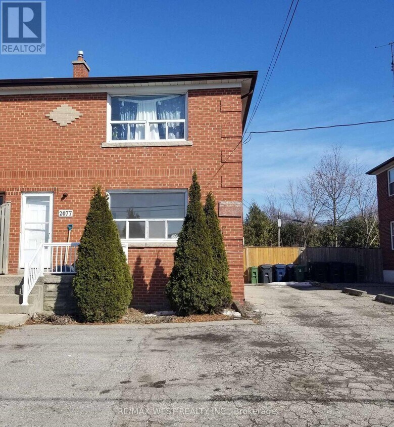 Primary Photo - 2077 Kipling Ave
