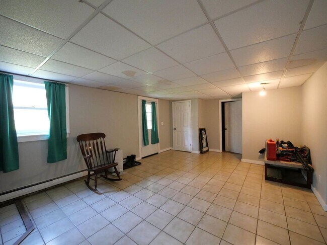 Foto del edificio - 85 Sylvan Ridge Rd