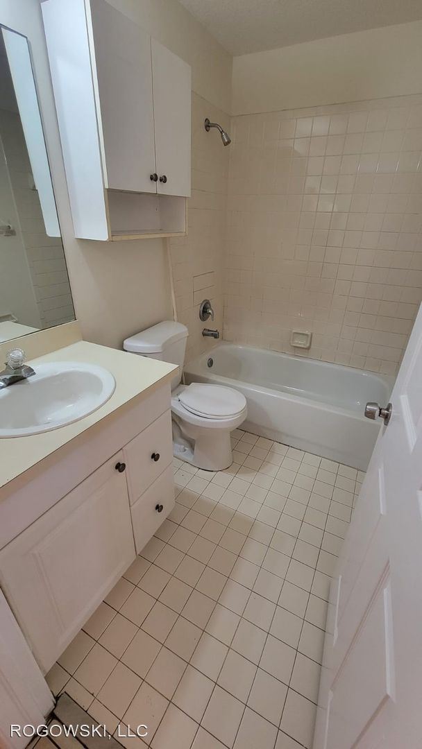 Foto del edificio - 4 br, 2 bath House - 1143 Freshwater Lakes...
