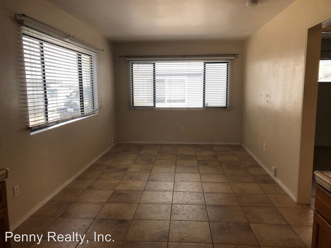 Building Photo - 716-716 San Rafael Pl