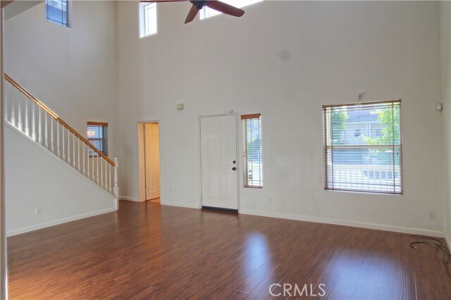 Foto del edificio - 93 Orangewood Ct