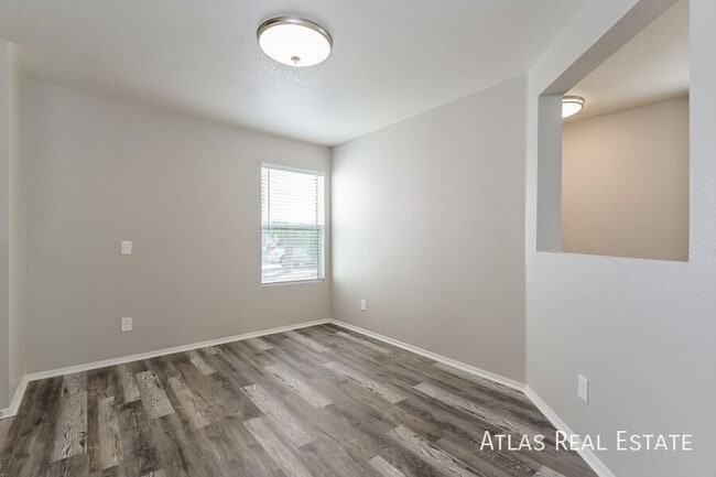 Foto del edificio - 5746 S King Salmon Ct