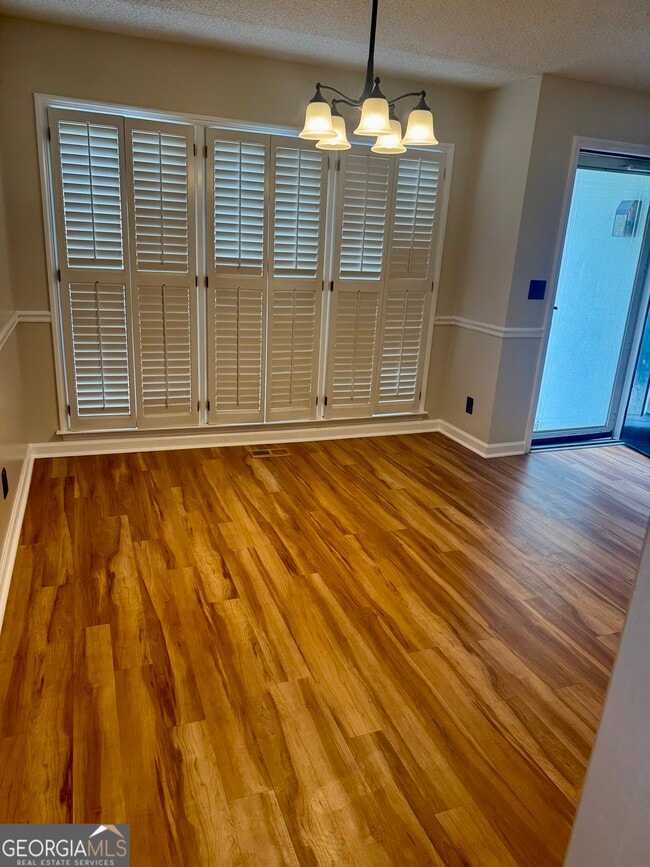 Building Photo - 220 Autumn Trace Ct