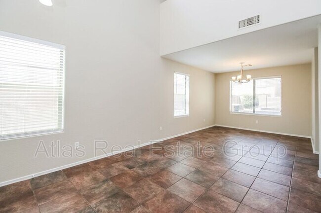 Foto del edificio - 3784 W Goldmine Mountain Dr
